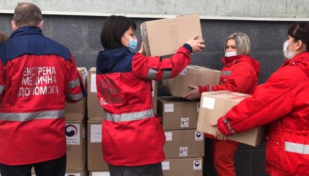 Вишеградська група і Південна Корея закупили медобладнання для лікарень на Луганщині