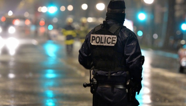 La police française a démantelé deux réseaux d’immigration clandestine pour avoir détourné au moins un million d’euros d’allocations 