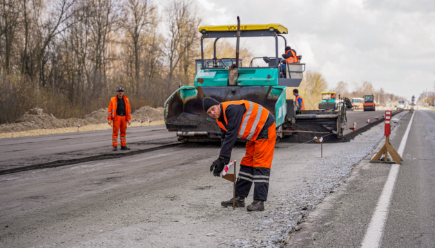 На Чернігівщині цьогоріч планують оновити 182 кілометри доріг держзначення