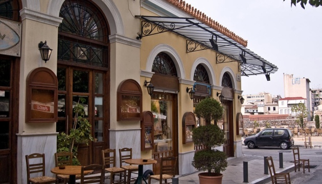 У Греції на початку травня планують відкрити ресторани