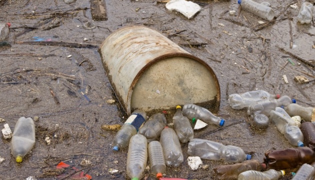 Поблизу прикордонних річок виявили 42 несанкціонованих сміттєзвалища