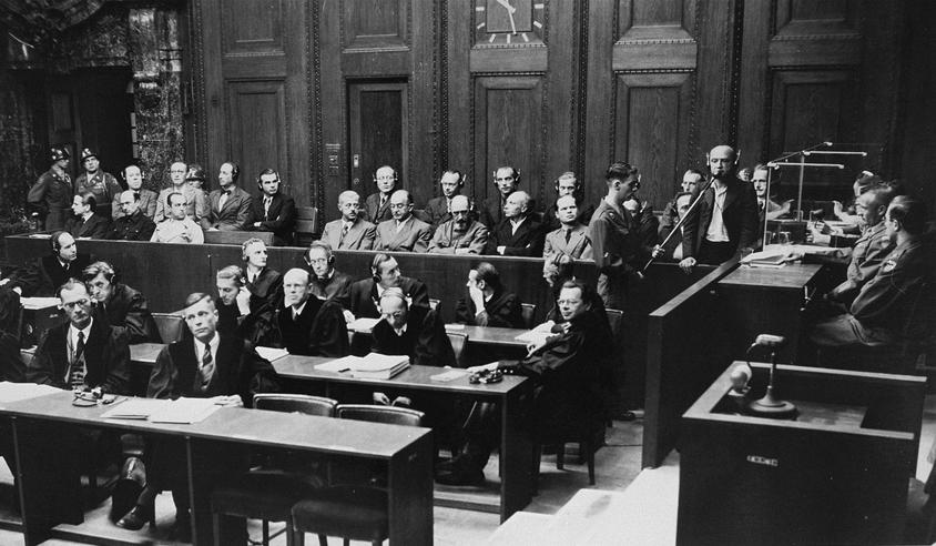 Из 24 подсудимых командиров айнзатцгрупп 14 были приговорены к смертной казни, но в итоге казнили только четверых - почти все остальные вышли на свободу в период между 1951 и 1958 годом