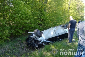 На Буковині в ДТП загинула 10-річна дівчинка