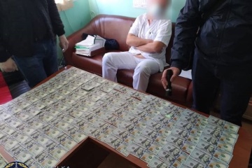 В Одесі затримали кардіохірурга на хабарі в $11 тисяч за операцію на серці