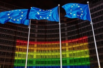 Будівлю Єврокомісії підсвітили у кольори ЛГБТ