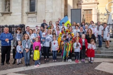 У Будапешті відбувся флешмоб до Дня вишиванки