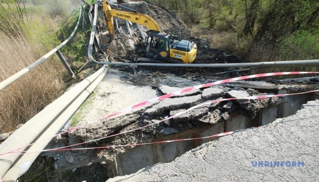 В ОВА обіцяють відновити дорожній рух через 29 мостів Київщини до кінця квітня