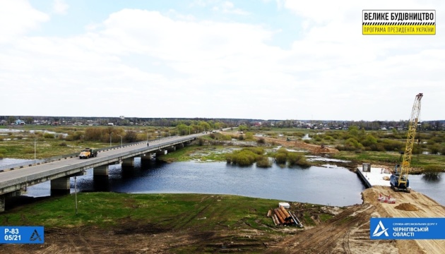 На Чернігівщині споруджують переправу через річку Снов