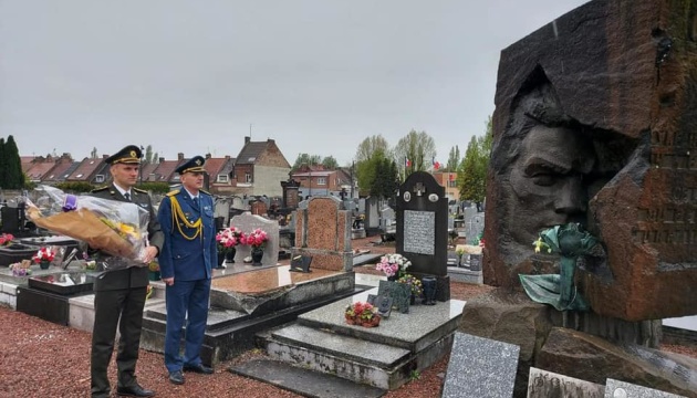 У Франції вшанували українців, загиблих на території країни під час Другої світової війни