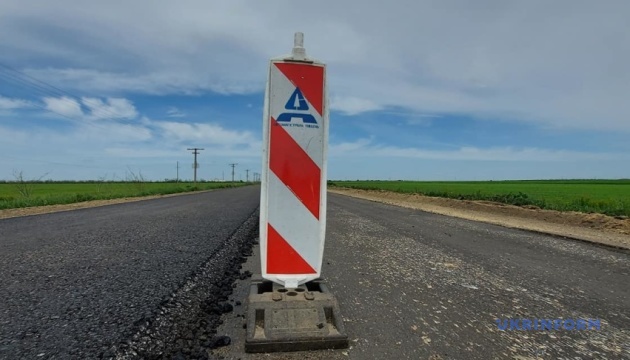 На Донеччині відремонтують 11 автодоріг, які мають важливе значення для евакуації