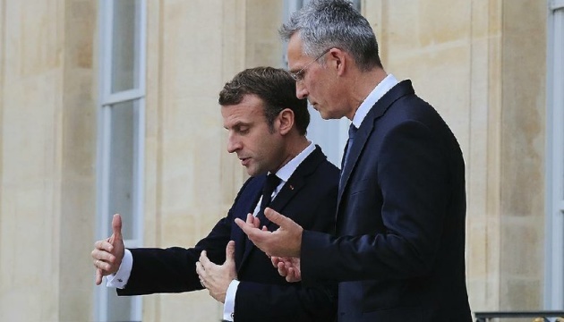 Jens Stoltenberg et Emmanuel Macron ont discuté de la situation en Ukraine