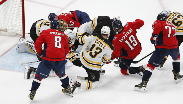 НХЛ: «Колорадо» і «Бостон» вийшли до другого раунду плей-офф Кубка Стенлі