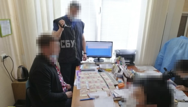 На Дніпропетровщині лікар продавав фейкові довідки про «ковід» - СБУ