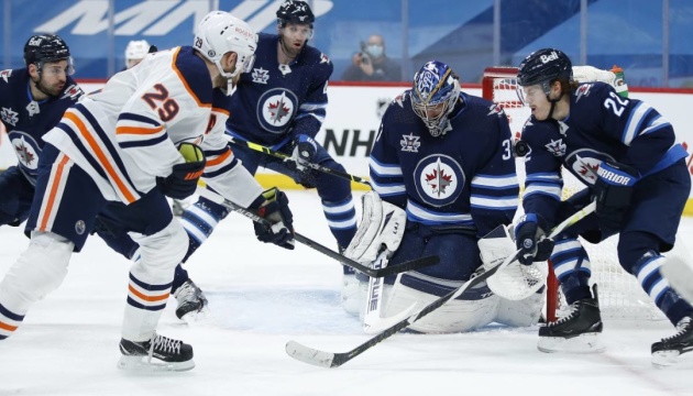 НХЛ: «Вінніпег» переміг «Едмонтон» і вийшов до другого раунду плей-офф Кубка Стенлі