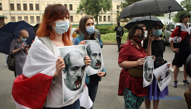 У Києві активісти вимагали ввести санкції проти режиму Лукашенка