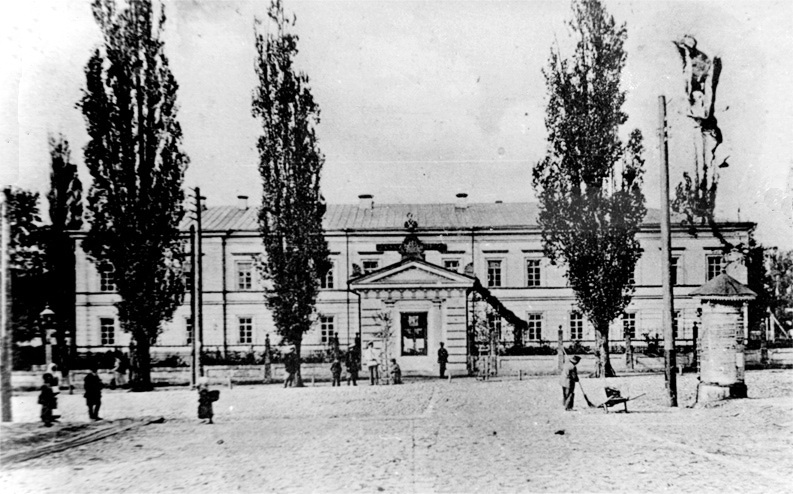 Волинська губернська гімназія у Житомирі, 1920-ті рр. Волинська губернська гімназія у Житомирі, 1920-ті рр.