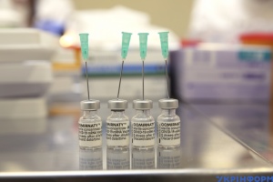 У Канаді дозволили щеплення проти COVID-19 оновленою вакциною Pfizer