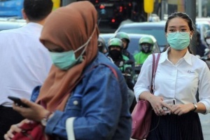 Индонезия снова усиливает карантин из-за вспышки COVID-19