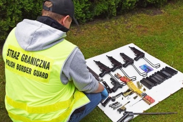 У Польщі викрили контрабандистів, які возили зброю в Україну