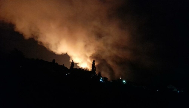 У Бєлгороді мешканці знову скаржаться на вибухи та публікують відео спалахів у небі