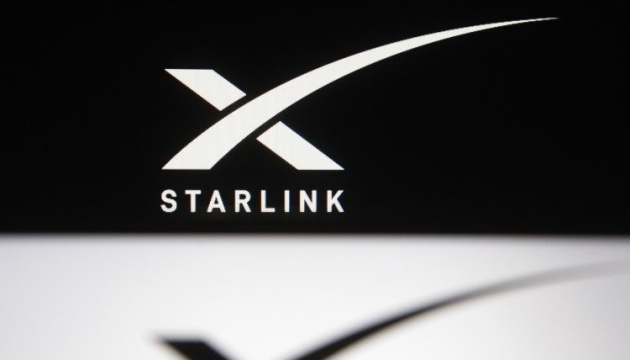 Латвійська компанія передала пошуковим командам Мінреінтеграції термінал Starlink