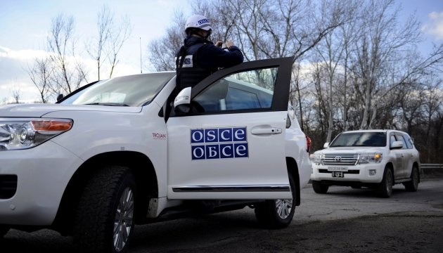 Donbass: OSZE-Mission zählt täglich fast 80 Verstöße gegen Waffenruhe Donbass: OSZE-Mission zählt täglich fast 80 Verstöße gegen Waffenruhe