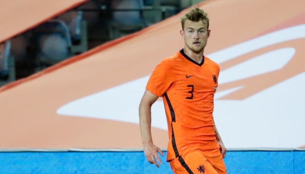 Нидерланды потеряли основного защитника перед матчем с Украиной