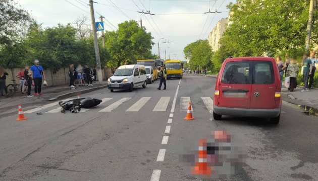 У Вінниці зіткнулися п'ять авто, мопед і тролейбус – є постраждалі