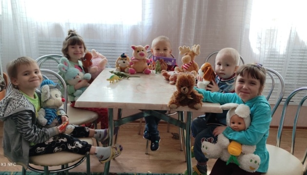Центр реабілітації дітей на Донбасі отримав гумдопомогу від українців Лейпцига