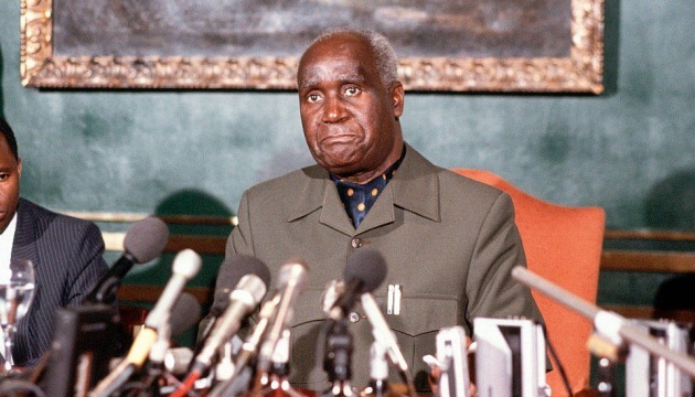 Помер перший президент Замбії Кеннет Каунда