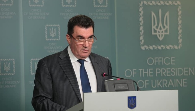 Oleksiy Danilov : L'Ukraine est capable de regagner l'est du pays par la force et de se battre pour la Crimée