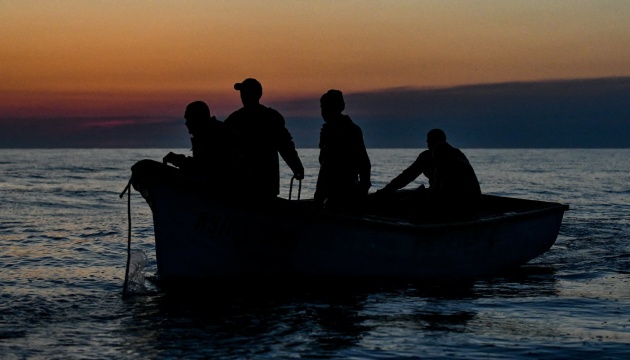 На Київщині перекинувся човен, врятували трьох рибалок
