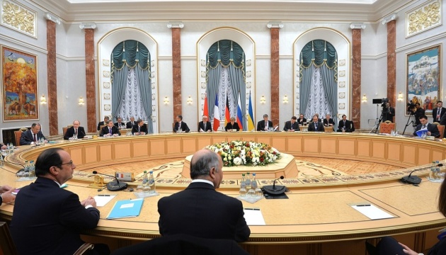Майже половина українців переконана, що Мінським угодам потрібна альтернатива