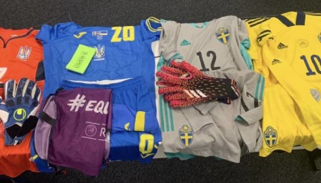 Матч зі шведами футболісти збірної України проведуть у синій формі