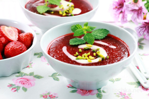 Холодные супы: рецепты от шеф-поваров и народных кулинаров