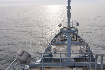 Риболовецьке судно, яке зазнало лиха у Чорному морі, відбуксують до Очакова