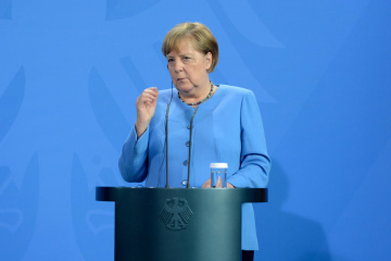 Merkel: Alemania proporcionará a Ucrania 1,5 millones de dosis de vacuna contra la COVID-19