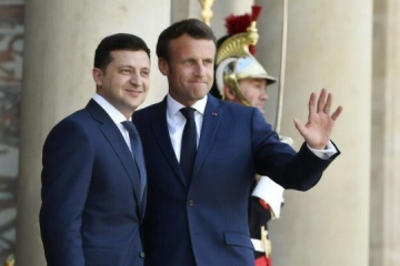 Zelensky felicita a Macron por el Día Nacional de Francia