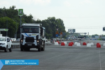 Правую сторону трассы Киев-Борисполь планируют открыть уже в эти выходные