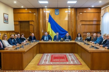 ЦВК акредитувала міжнародних спостерігачів КРЦ на всеукраїнські референдуми