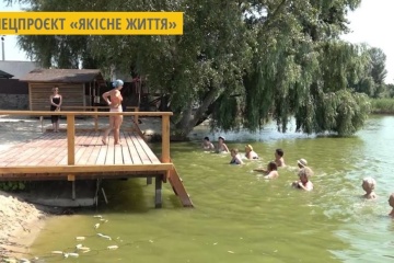 Як розважаються люди поважного віку: на Черкащині діє літній табір для пенсіонерів