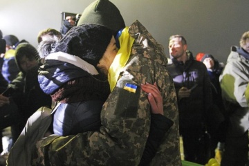 Допомогу виплатили 24 звільненим з полону українцям