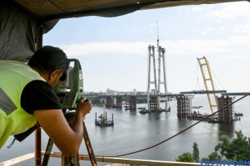 Запорізькі мостобудівники з'єднали лівий берег Дніпра з Хортицею