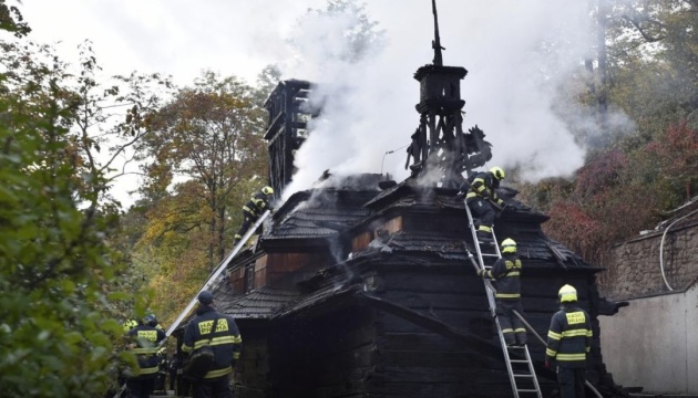 У Празі відремонтують згорілий український дерев'яний храм