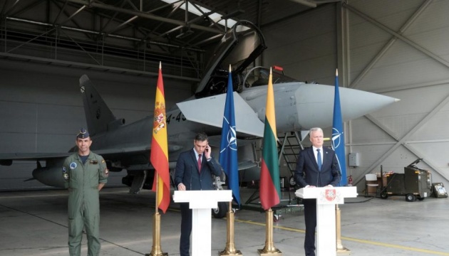 リトアニア・スペイン首脳の記者会見、ロシア機の領空侵犯により中断