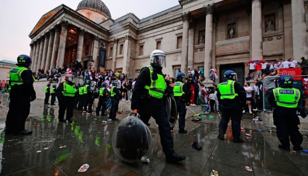 Фінал Євро-2020: в Лондоні у сутичках з фанатами постраждали 19 поліцейських