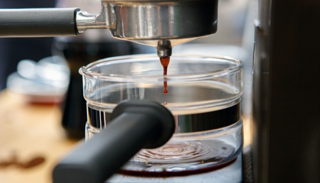 Дві-три чашки кави на день пов'язують зі зниженням ризику психічних розладів