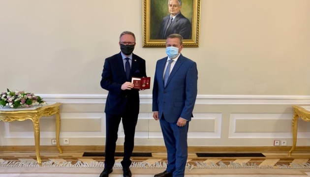 Poland’s secretary of state presented with Ukrainian state award