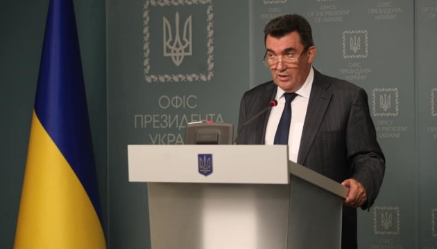 Danílov: Ucrania es capaz de recuperar el este de Ucrania por la fuerza y luchar por Crimea