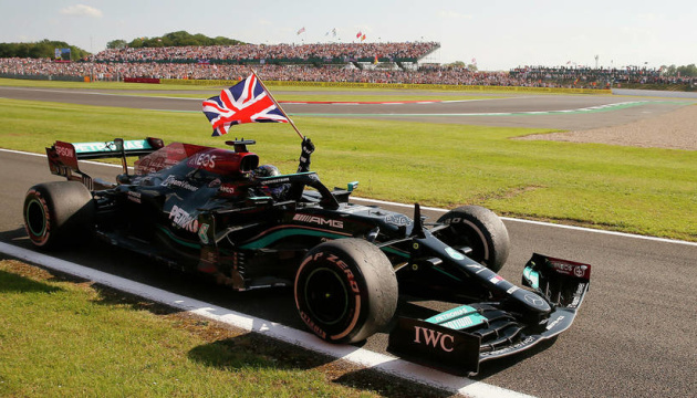 «Формула-1»: Хемілтон виграв Гран-прі Великої Британії